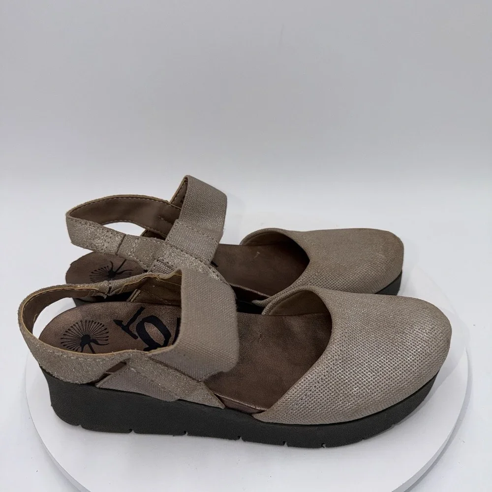 OTBT Roadie Pewter Leather Wedge Closed‎ Toe Mary Jane Women's Size 8.5